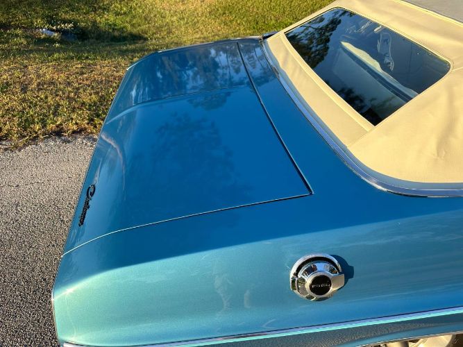 Unknown-Challenger-1970-Bright-blue-metallic-White-22