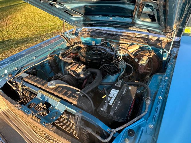 Unknown-Challenger-1970-Bright-blue-metallic-White-3