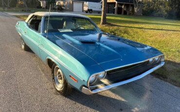 Unknown-Challenger-1970-Bright-blue-metallic-White-40