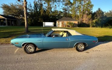 Unknown-Challenger-1970-Bright-blue-metallic-White-42