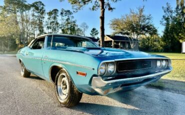 Unknown-Challenger-1970-Bright-blue-metallic-White-6