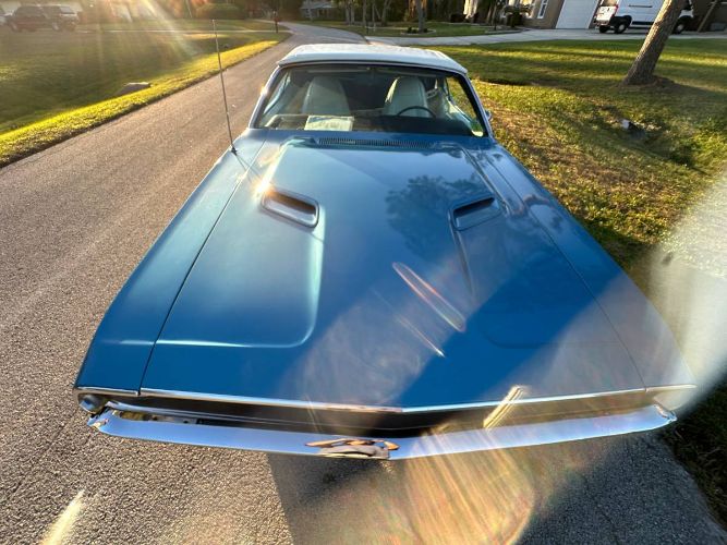 Unknown-Challenger-1970-Bright-blue-metallic-White-9
