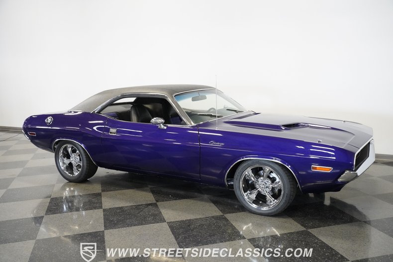 Unknown-Challenger-1970-Plum-Crazy-Black-1