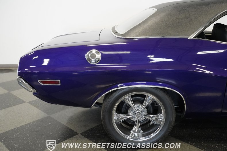 Unknown-Challenger-1970-Plum-Crazy-Black-16