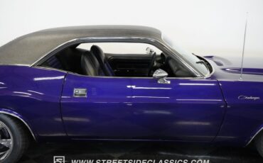 Unknown-Challenger-1970-Plum-Crazy-Black-18