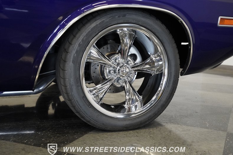 Unknown-Challenger-1970-Plum-Crazy-Black-20