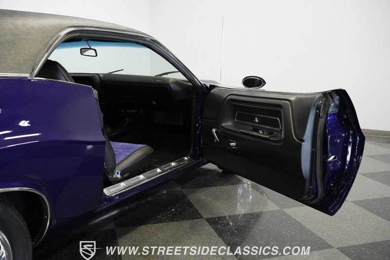 Unknown-Challenger-1970-Plum-Crazy-Black-22