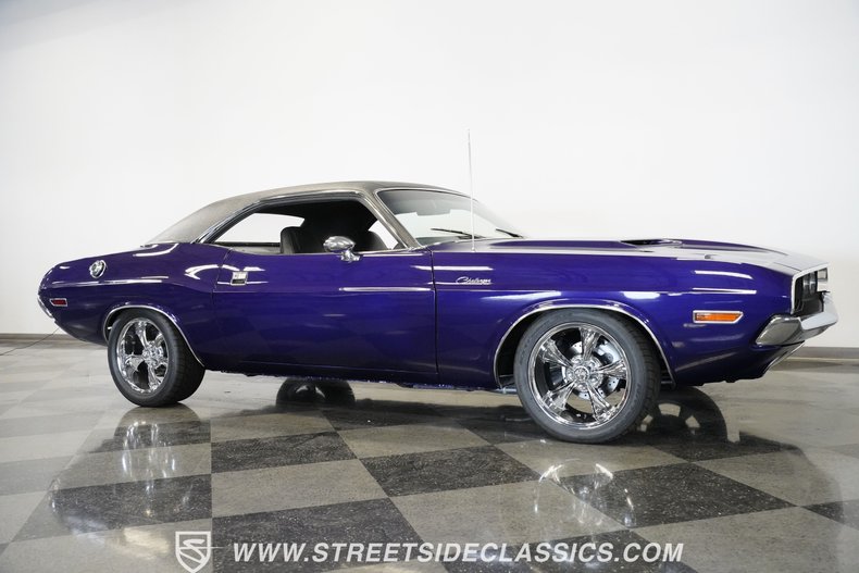 Unknown-Challenger-1970-Plum-Crazy-Black-3