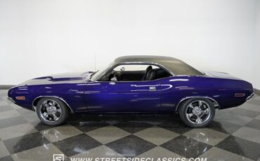 Unknown-Challenger-1970-Plum-Crazy-Black
