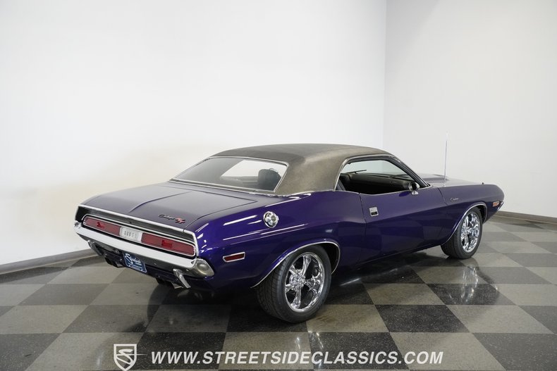 Unknown-Challenger-1970-Plum-Crazy-Black-43