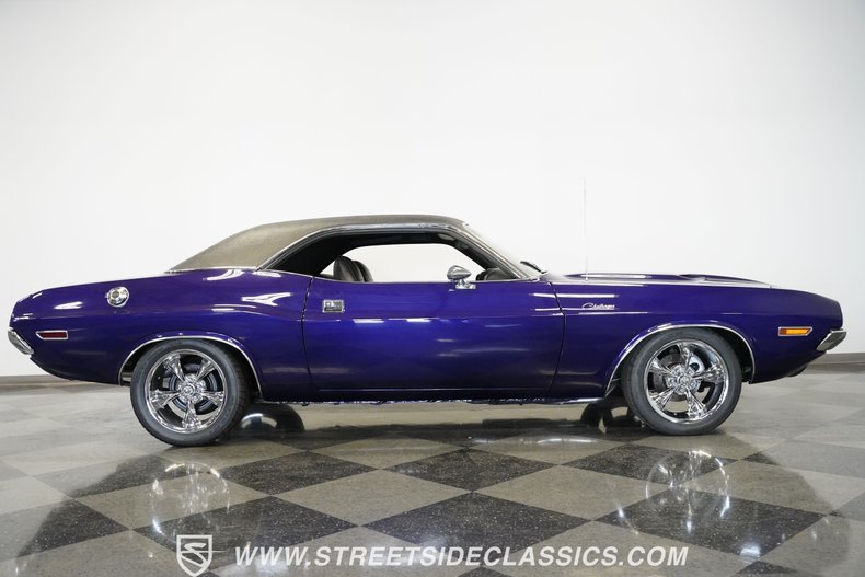 Unknown-Challenger-1970-Plum-Crazy-Black-5