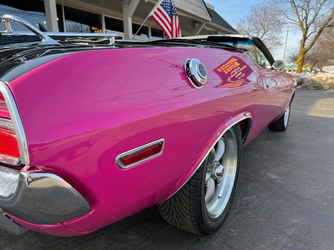 Unknown-Challenger-1970-Two-Tone-Panther-Pin-23