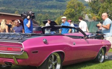 Unknown-Challenger-1970-Two-Tone-Panther-Pin-4