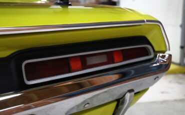 Unknown-Challenger-1971-Citron-Yellow-Black-13