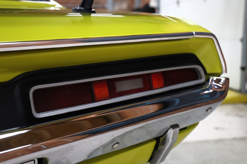 Unknown-Challenger-1971-Citron-Yellow-Black-13