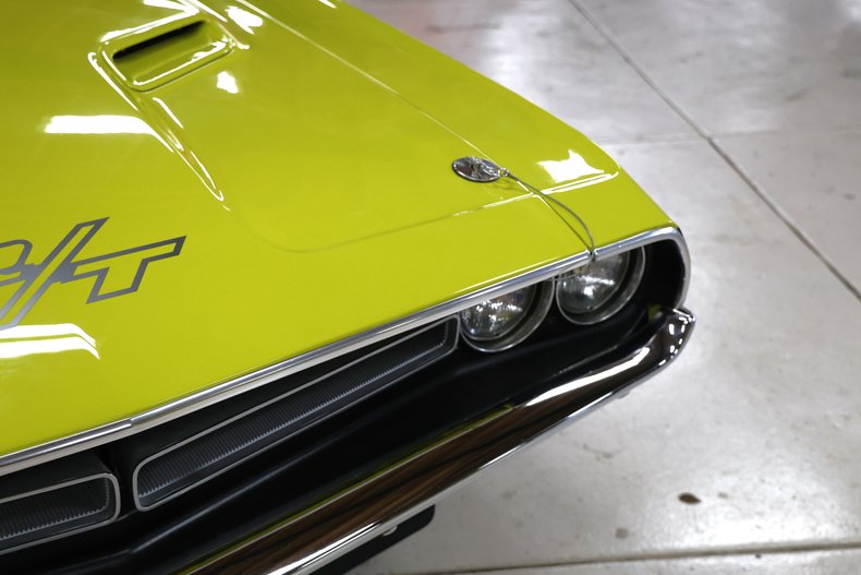 Unknown-Challenger-1971-Citron-Yellow-Black-14