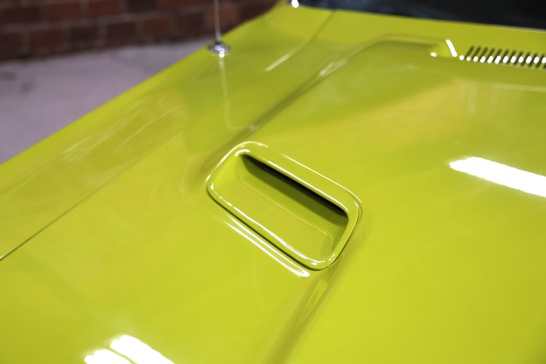 Unknown-Challenger-1971-Citron-Yellow-Black-17