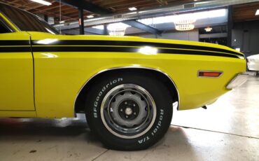Unknown-Challenger-1971-Citron-Yellow-Black-19