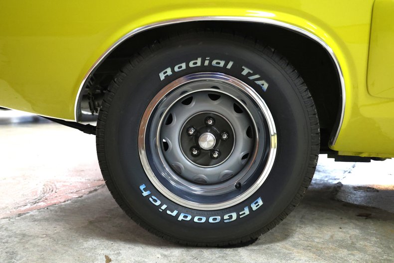 Unknown-Challenger-1971-Citron-Yellow-Black-20