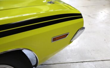 Unknown-Challenger-1971-Citron-Yellow-Black-22