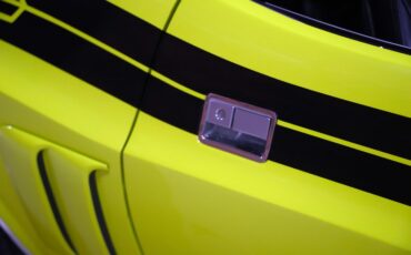 Unknown-Challenger-1971-Citron-Yellow-Black-28