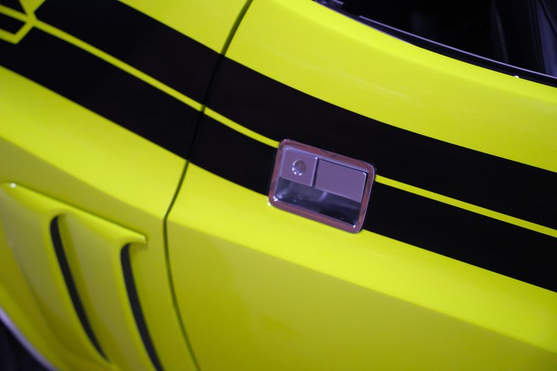 Unknown-Challenger-1971-Citron-Yellow-Black-28