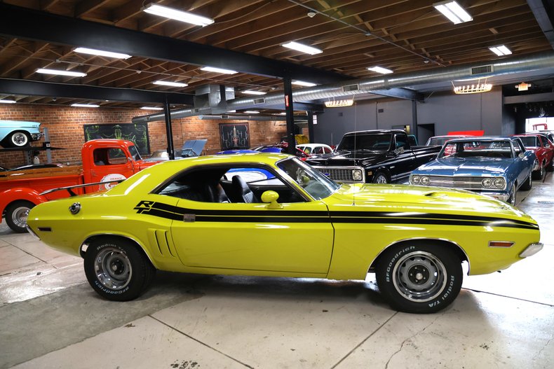Unknown-Challenger-1971-Citron-Yellow-Black-34