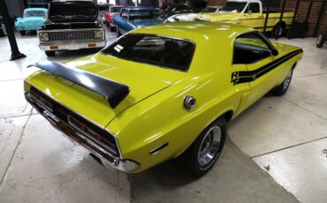 Unknown-Challenger-1971-Citron-Yellow-Black-35