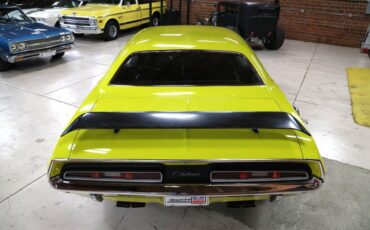 Unknown-Challenger-1971-Citron-Yellow-Black-36