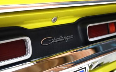Unknown-Challenger-1971-Citron-Yellow-Black-41