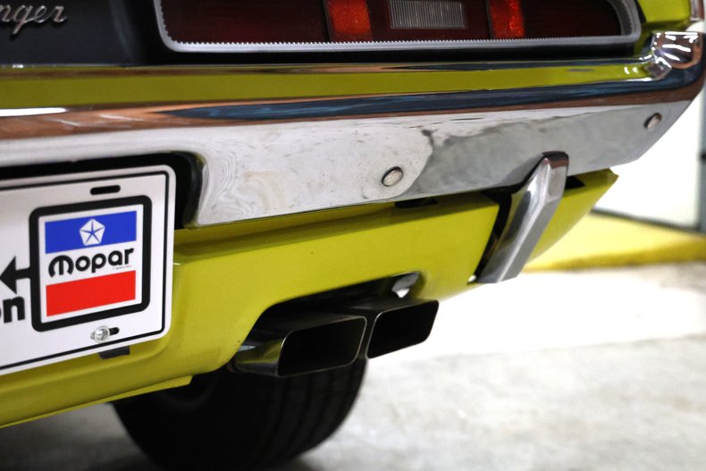 Unknown-Challenger-1971-Citron-Yellow-Black-42