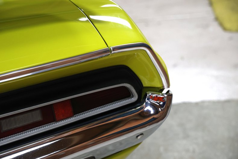 Unknown-Challenger-1971-Citron-Yellow-Black-43