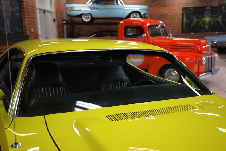 Unknown-Challenger-1971-Citron-Yellow-Black-47
