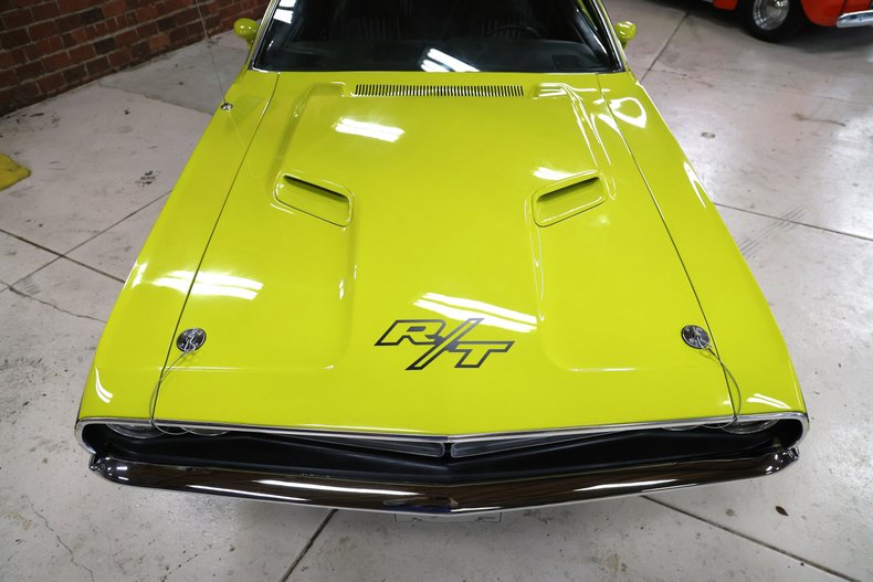 Unknown-Challenger-1971-Citron-Yellow-Black-9