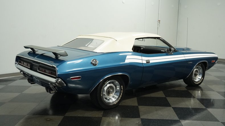 Unknown-Challenger-1971-Dark-Blue-Metallic-White-12