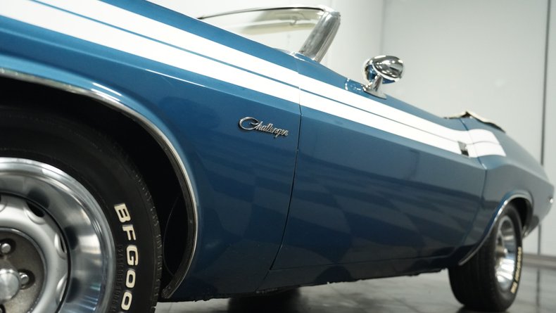 Unknown-Challenger-1971-Dark-Blue-Metallic-White-18
