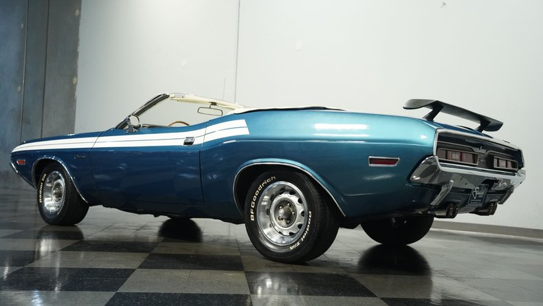 Unknown-Challenger-1971-Dark-Blue-Metallic-White-21