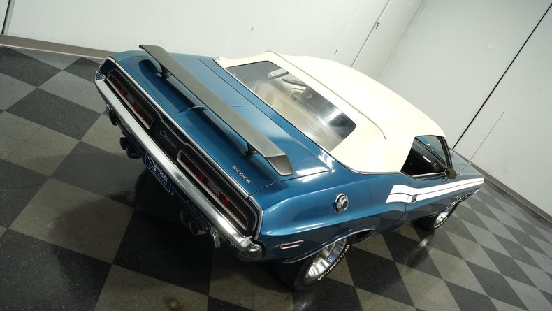 Unknown-Challenger-1971-Dark-Blue-Metallic-White-22
