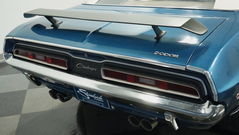 Unknown-Challenger-1971-Dark-Blue-Metallic-White-23