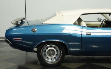 Unknown-Challenger-1971-Dark-Blue-Metallic-White-25