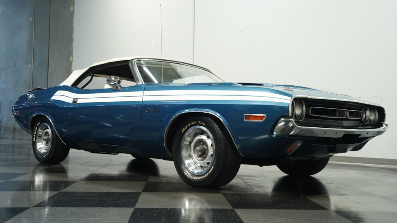 Unknown-Challenger-1971-Dark-Blue-Metallic-White-27
