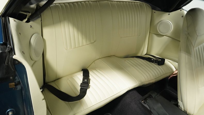 Unknown-Challenger-1971-Dark-Blue-Metallic-White-39