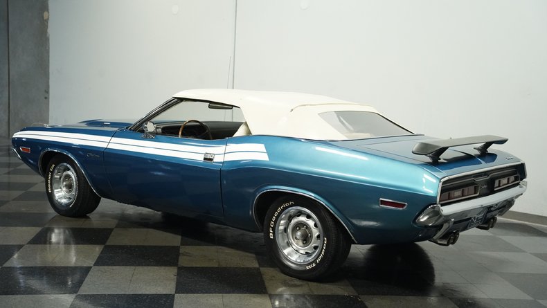 Unknown-Challenger-1971-Dark-Blue-Metallic-White-46