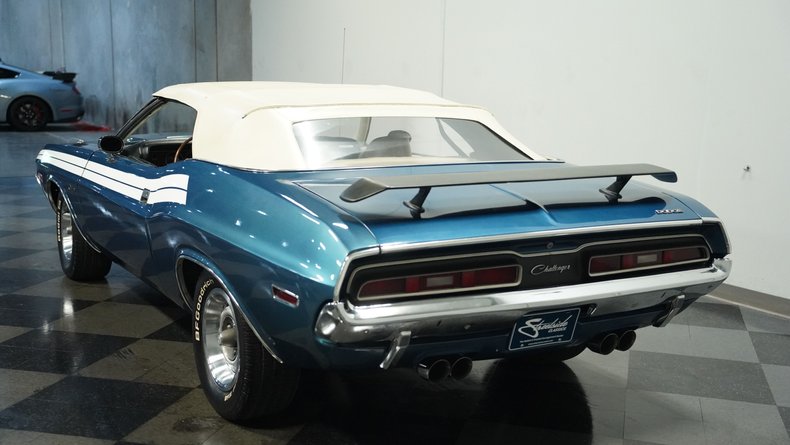 Unknown-Challenger-1971-Dark-Blue-Metallic-White-5