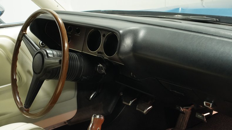 Unknown-Challenger-1971-Dark-Blue-Metallic-White-8