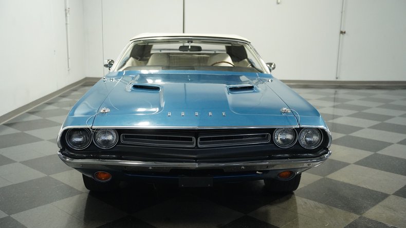 Unknown-Challenger-1971-Dark-Blue-Metallic-White