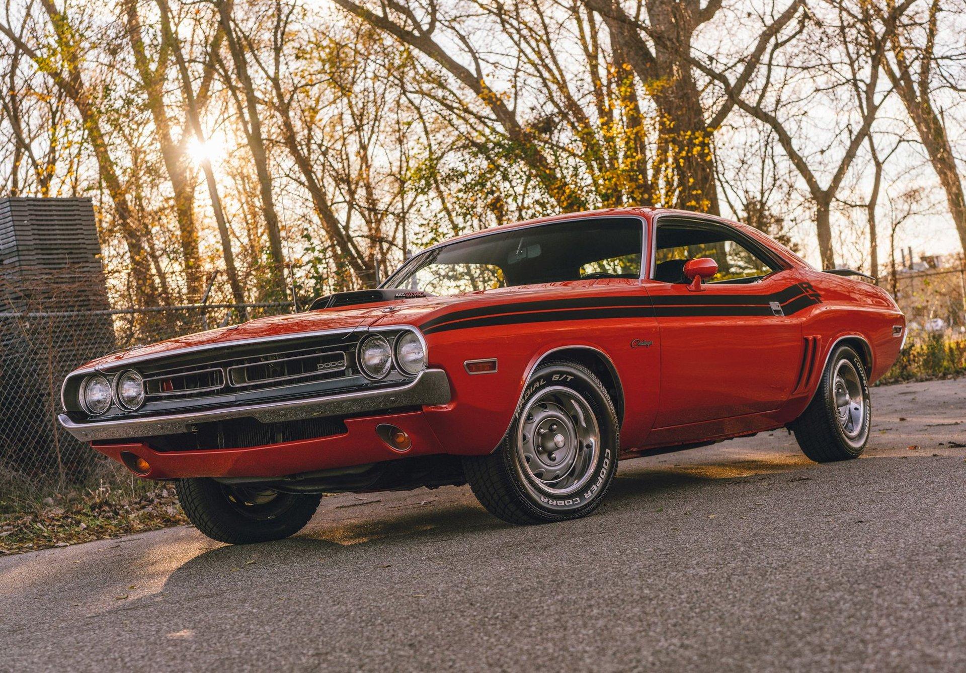Unknown-Challenger-1971-Orange-Black-1