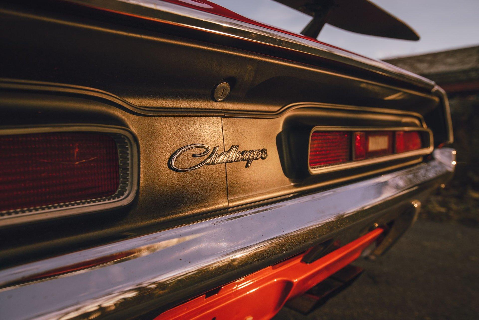 Unknown-Challenger-1971-Orange-Black-13