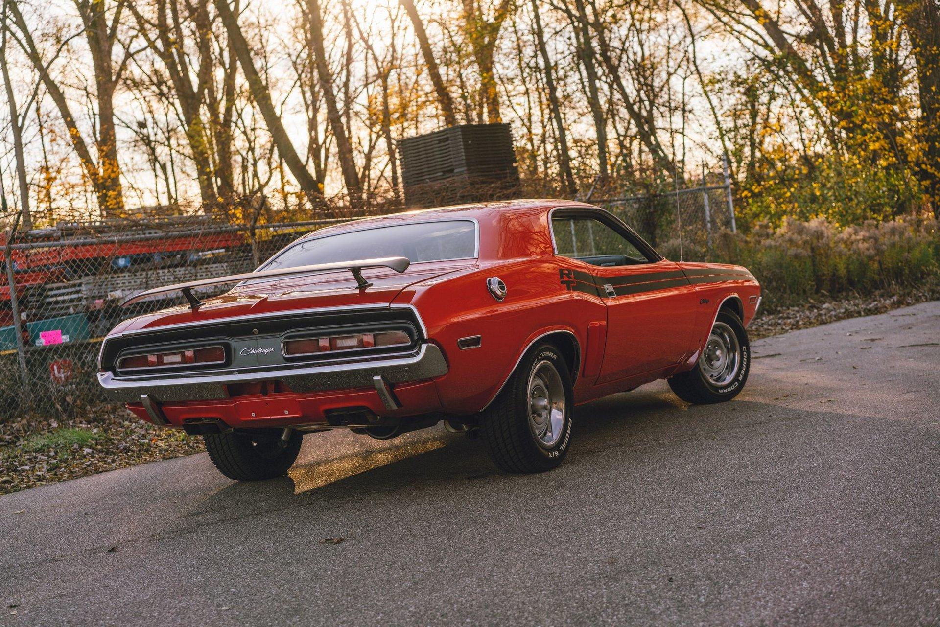 Unknown-Challenger-1971-Orange-Black-34