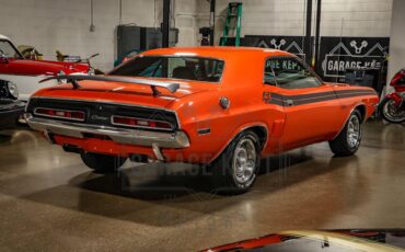 Unknown-Challenger-1971-Orange-Black-36